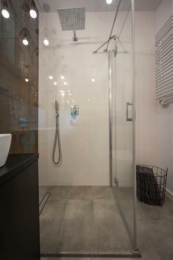 Unique 3City Apartments - Grey Apartment Гданск Екстериор снимка