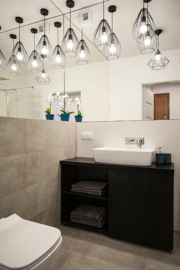 Unique 3City Apartments - Grey Apartment Гданск Екстериор снимка